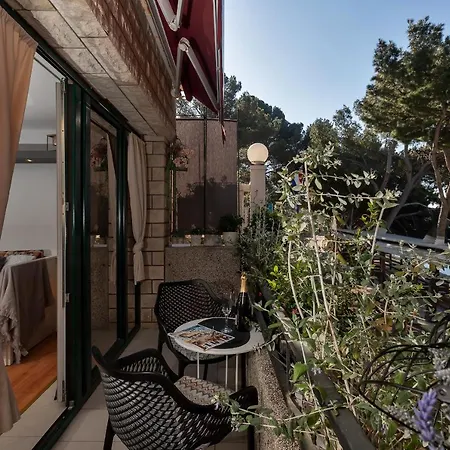 شقة Mucrum ماكارسكا