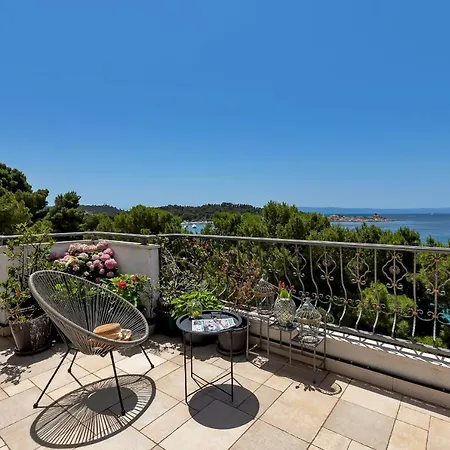 Mucrum Makarska
