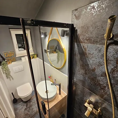 شقة Mucrum ماكارسكا