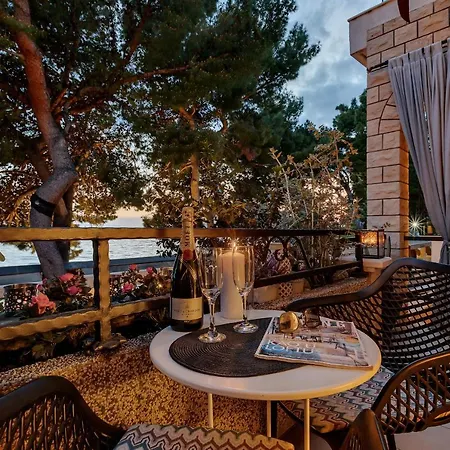 Mucrum 아파트 마카르스카